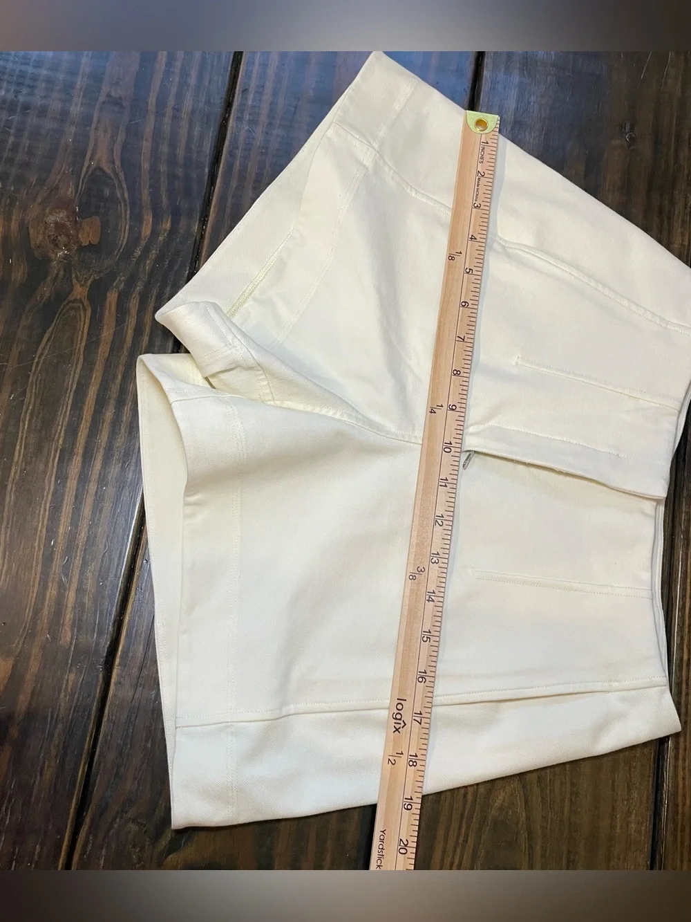 Lululemon Size 0 Utilitech Relaxed Fit HR Short 3.5” color Sundance